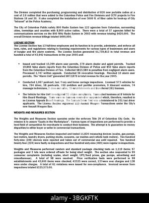 Diese Seite des Jahresberichts der Stadt Columbus 2005 enthält die Einnahmen und Ausgaben der Stadt sowie Berichte des Stadtverwalters und des Stadtschatzmeisters. Er hebt die Haushaltsleistung und die Finanzaktivitäten der Regierung des Jahres hervor. Stockfoto