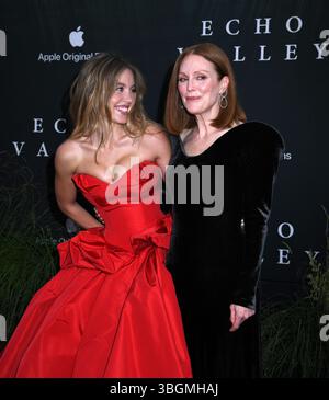 4. Juni 2025, New York, NY, USA: Sydney Sweeney und Julianne Moore nehmen an der New York Special Screening Echo Valley' am AMC Lincoln Square 13 in New York Teil. (Credit Image: © Photo Image Press via ZUMA Press Wire) NUR REDAKTIONELLE VERWENDUNG! Nicht für kommerzielle ZWECKE! Stockfoto