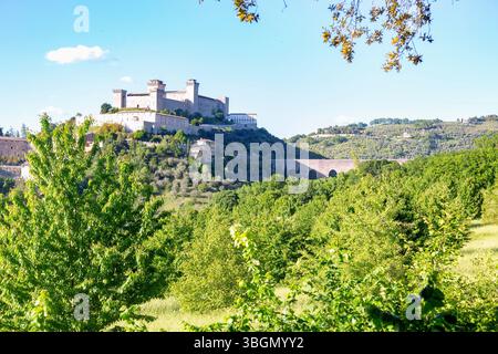 Italien, Umbrien, Spoleto, Rocca Albornoziana, Ponte delle Torri Stockfoto
