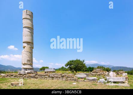 Heraion von Samos, großer Tempel mit Säule, archäologische Stätte des antiken Heiligtums der griechischen Göttin Hera bei Ireon auf der Insel Samos in Griechenland Stockfoto