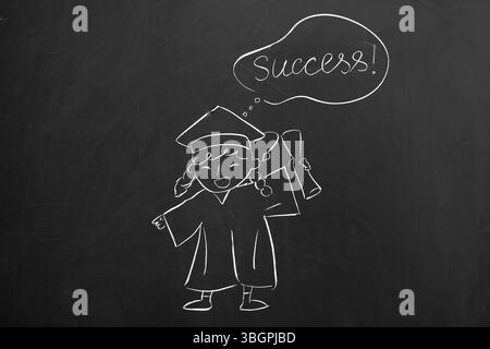Gezeichnete Studentin und Sprechblase mit WORTERFOLG auf der Tafel Stockfoto