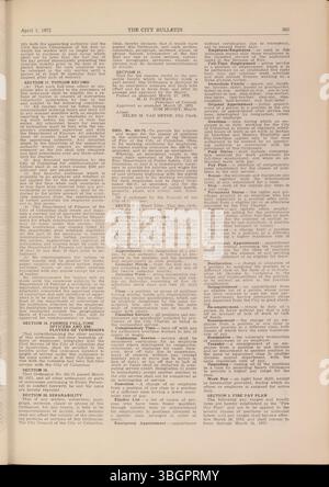 Das Columbus City Bulletin aus dem Jahr 1972, das vom Stadtschreiber überwacht wird, enthält Aufzeichnungen des stadtrates, Ausschreibungen, Vorschläge für politische Maßnahmen, verabschiedete Gesetze, Dokumente des öffentlichen Dienstes, und Aktivitäten der Einkaufstafel. Stockfoto