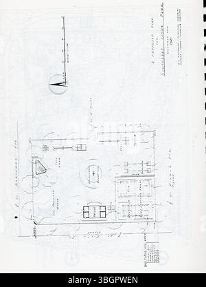 Dieser Bericht aus dem Jahr 1947 bietet einen umfassenden Überblick über die Freizeitressourcen von Columbus und einen langfristigen Plan für deren Verbesserung. Er enthält eine detaillierte Beschreibung der Prioritäten, die auf den Bedürfnissen der Gemeinschaft basieren, und empfiehlt Verbesserungen für bestehende Erholungsgebiete in der Stadt. Stockfoto