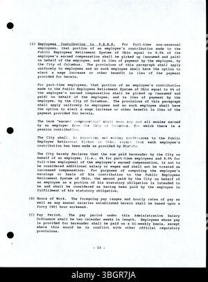 Die Verordnung von 1989 790-87 legt Gehälter, Löhne und Arbeitsbedingungen für Verwaltungs-, Berufs-, Aufsichts- und vertrauliche Mitarbeiter von Columbus, Ohio, fest, ausgenommen uniformiertes Personal in Feuerwehr-, Polizei- und Gesundheitsabteilungen. Sie enthält eine Dringlichkeitsklausel für eine rasche Durchsetzung. Stockfoto