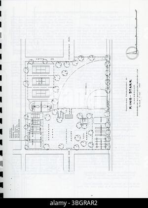 Seite 87 des Columbus Public Recreation Survey and Long-Range Plans von 1947 konzentriert sich auf den Freizeitbedarf der Gemeinde und die langfristige Entwicklung von Stadtparks. Sie hebt den Erwerb zusätzlicher Immobilien und Verbesserungen auf der Grundlage der Anforderungen jedes Wohnviertels hervor. Stockfoto