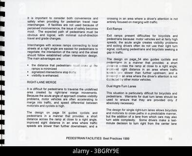 Dieser Leitfaden aus dem Jahr 1999, „Fußgängereinrichtungen: Best Practices“, bietet lokalen Gemeinschaften umsetzbare Strategien zur Verbesserung der Fußgängerinfrastruktur und greift dabei auf bewährte nationale Verfahren zurück, um Mängel in Fußgängerprogrammen zu beheben. Stockfoto