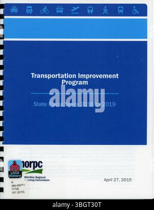 Das Transportation Improvement Program (TIP) von 2015 beschreibt einen vierjährigen Zeitplan für Transportverbesserungen für die Region Columbus, der von der Mid-Ohio Regional Planning Commission (MORPC) für die Jahre 2016 bis 2019 erstellt wurde. Die SPITZE ist so konzipiert, dass sie die Einhaltung der gesetzlichen Transportfinanzierungsanforderungen gewährleistet. Stockfoto