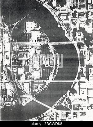 Der Bericht der Riverfront Development Task Force 1984 enthält wichtige Empfehlungen, die zur Gestaltung des Strategischen Plans für die Riverfront beigetragen haben, mit dem Ziel, die Flussufer von Columbus durch Entwicklung und Infrastrukturverbesserungen wiederzubeleben. Stockfoto