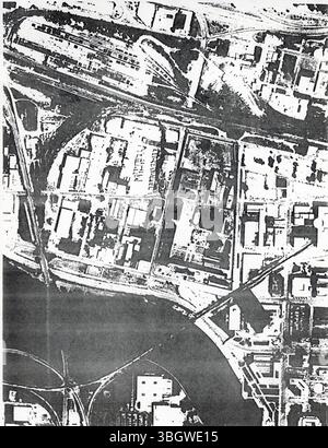 Dieser Bericht der Riverfront Development Task Force aus dem Jahr 1984 enthält wichtige Empfehlungen für die Wiederbelebung der Flussufer in Columbus und trägt damit zum Strategieplan Riverfront bei, der sich auf die Stadterneuerung und den öffentlichen Raum konzentriert. Stockfoto