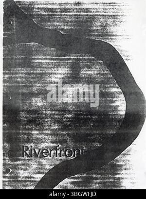 Der Bericht der Riverfront Development Task Force aus dem Jahr 1984 enthält strategische Empfehlungen für die Entwicklung und Revitalisierung des Flussufers Columbus, Ohio, mit einem Schwerpunkt auf nachhaltiger und integrativer Stadtplanung. Stockfoto