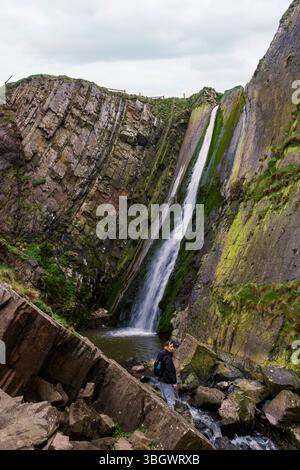 Speke's Mill Mouth Waterfall, der höchste Wasserfall auf der Hartland-Halbinsel mit 15 Metern: North Devon Coast, UK Stockfoto