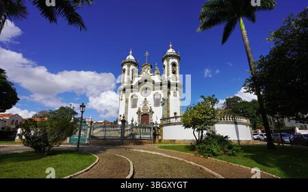 Spätbarocke Kirche des Heiligen Franz von Assisi in der Stadt Sao Joao del-Rei, Minas Gerais, Brasilien Stockfoto