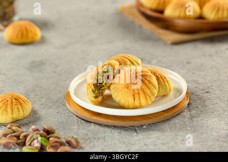 Maamoul, serviert zu glücklichen Anlässen. Stockfoto
