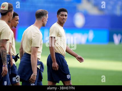 Englands Jude Bellingham bei einem Spaziergang im RCDE-Stadion in Barcelona, Spanien. Bilddatum: Freitag, 6. Juni 2025. Stockfoto