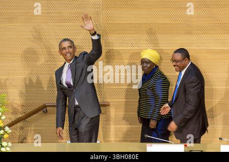 Addis Abeba - Juli 28: Präsident Obama Wellen auf die begeisterte Menge seiner Rede an, am 28. Juli 2015, auf der Nelson Mandela Hall der AU Co Stockfoto