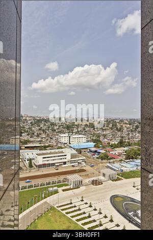 Luftaufnahme der Stadt Addis Abeba, zeigt die dicht gepackten Häuser Stockfoto