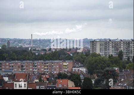 Schaerbeek, Brüssel, Belgien - 10. September 2024 - Hochwinkelblick über den Norden von Brüssel, hauptsächlich Schaerbeek und Laeken Stockfoto