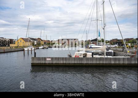 Fredericia, Jütland, Dänemark, 25. Juli 2024 - Landschaft über dem alten Hafen, Europa Stockfoto