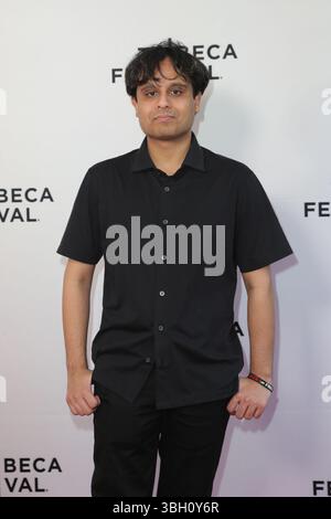 NEW YORK, NEW YORK – 5. JUNI: Raza Rizvi nimmt 2025 am 5. Juni 2025 an der Premiere von „Lemonade Blessing“ während des Tribeca Festivals im SVA Theater Teil. Die Veranstaltung brachte Filmemacher, Schauspieler und Festivalbesucher zusammen, um das Debüt des aufbauenden Indie-Dramas zu feiern, das sich mit Themen wie Widerstandsfähigkeit und Familie befasst. (Foto: Giada Papini Rampelotto/EuropaNewswire/SIPA USA). Stockfoto
