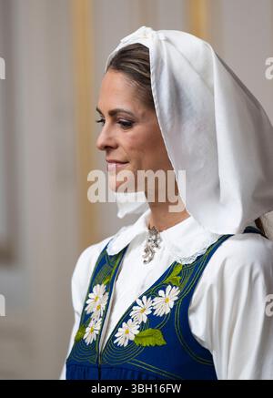Stockholm, Schweden. Juni 2025. STOCKHOLM, SCHWEDEN 20250606Prinzessin Madeleine empfängt Gäste bei einem Empfang zum Nationalfeiertag im Stockholmer Palast im Zusammenhang mit dem schwedischen Nationalfeiertag am 6. Juni. Foto: Pontus Lundahl/TT/Code 10050 Credit: TT News Agency/Alamy Live News Stockfoto