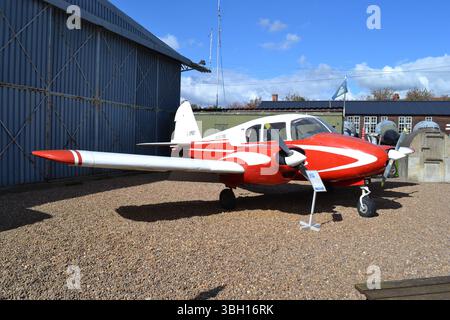 Piper PA-23 Apache im South Yorkshire Aircraft Museum, Doncaster, Großbritannien Stockfoto