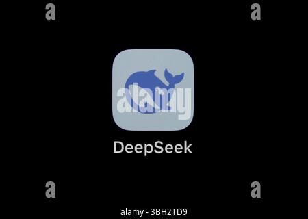 Rottweil, Deutschland. Juni 2025. Die App des chinesischen Start-ups DeepSeek ist auf dem Display eines iPhone zu sehen. Quelle: Silas Stein/dpa/Alamy Live News Stockfoto