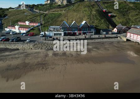 Blick aus der Vogelperspektive auf das Seaview Restaurant, Saltburn by the Sea British Seaside Resort, North Yorkshire Stockfoto