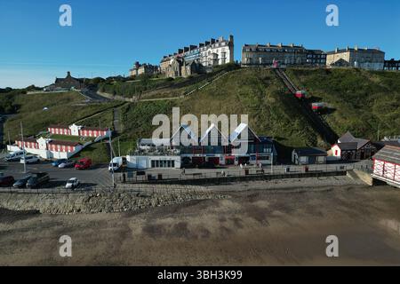 Blick aus der Vogelperspektive auf das Seaview Restaurant, Saltburn by the Sea British Seaside Resort, North Yorkshire Stockfoto