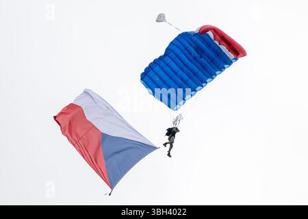 Pardubice, Tschechische Republik. Juni 2025. Pardubice Airshow 2025, 33. Jährliche Flugschau am Flughafen Pardubice am 7. Juni 2025 in Pardubice, Tschechische Republik. Quelle: Josef Vostarek/CTK Photo/Alamy Live News Stockfoto