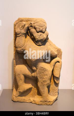 Vietnam, Hue. Hue Museum of Royal Antiquities. Statue des Löwen-Menschen. Jahrhundert. Sandstein. Stockfoto