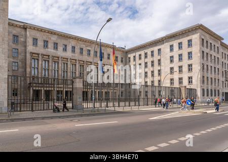 Das Bundesministerium der Finanzen in der Wilhelmstraße in Berlin-Mitte. *** Das Bundesministerium der Finanzen in der Wilhelmstraße in Berlin Mitte Stockfoto