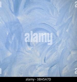 Hellblaue Wand im provenzalischen Stil. Sie kann als Hintergrund und Textur verwendet werden Stockfoto