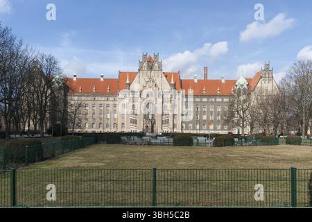 Amtsgericht Hochzeit, Hauptportal, Neogotik, Rudolf Moennich, Berlin, Deutschland, Berlin, Deutschland, Europa Stockfoto