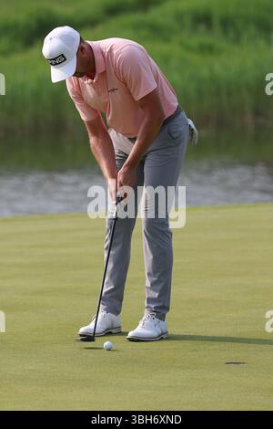 Caledon, Ontario, Kanada. Juni 2025. Victor Perez fährt in der dritten Runde der RBC Canadian Open im Osprey Valley in Caledon, Ontario, Kanada, auf das 18. Loch Green. Daniel Lea/CSM/Alamy Live News Stockfoto