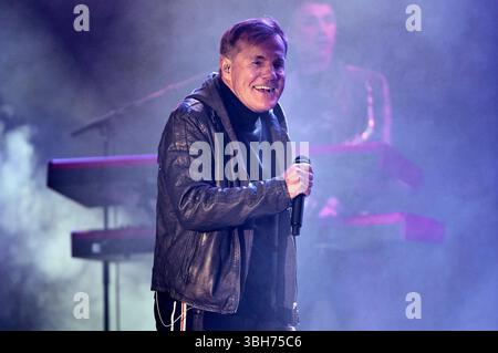 Dieter Bohlen live mit seinem Programm 40 Jahre Modern Talking auf dem Stars of Sound Festival 2025 auf dem Stadtpaltz. Aarberg, 06.06.2025 *** Dieter Bohlen live mit seinem Programm 40 Years of Modern Talking beim Stars of Sound Festival 2025 auf dem Stadtpaltz Aarberg, 06 06 2025 Foto:XP.xFrauchigerx/xFuturexImagex Stars of Sounds 5622 Stockfoto