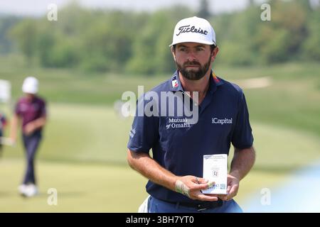 Caledon, Ontario, Kanada. Juni 2025. Cameron Young geht in der dritten Runde der RBC Canadian Open, die im TPC Toronto im Osprey Valley in Caledon, Ontario, Kanada stattfand, über das neunten Grün. Daniel Lea/CSM/Alamy Live News Stockfoto