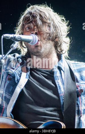 Die französische Sängerin Saez live beim brüsseler Sommerfest. | Saez en Concert au Bruxelles Summer Festival. Pix: Damien Saez Stockfoto