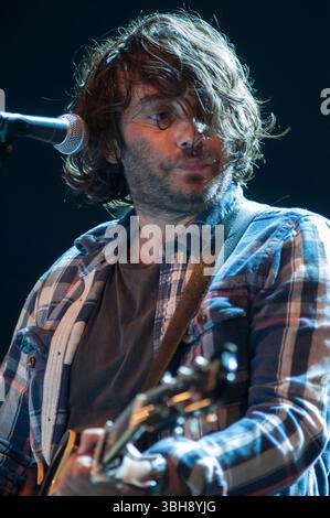 Die französische Sängerin Saez live beim brüsseler Sommerfest. | Saez en Concert au Bruxelles Summer Festival. Pix: Damien Saez Stockfoto