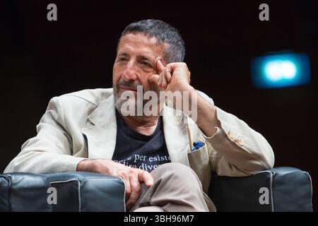 Turin, Italien. Mai 2025. Der italienische Schriftsteller Antonio Franchini ist Gast der Buchmesse in Turin 2025 Stockfoto