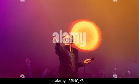 OVO Hydro, Glasgow. Sheffield-Band Pulp, vorgeführt von Jarvis Cocker, gründet das UK. Juni 2025. Tour von „More“ im Glasgow OVO Hydro, mit einer Mischung aus klassischen Hits und neuem Material. PIC Credit: phil wilkinson/Alamy Live News Stockfoto