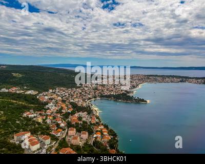 Trogir, Split, Kroatien, Hochwinkel, Weitwinkelansicht, malerische Landschaft, Stadtansicht vom Flugzeug Stockfoto