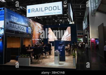 Messe München. Die Transportlogistik ist die weltweit größte Fachmesse für Logistik, Mobilität, IT und Supply Chain Management. Foto: Railpool Messestand. RAILPOOL ist ein Schienenfahrzeug-Vermieter *** die Messe München Transport Logistic ist die weltweit größte Fachmesse für Logistik, Mobilität, IT und Supply Chain Management Photo Railpool Messestand RAILPOOL ist ein Schienenfahrzeugvermietungsunternehmen Stockfoto