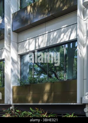 Details an der hinteren Fassade. University of Sydney School of Engineering, Darlington, Australien. Architekt: Custance Associates, 2025. Stockfoto