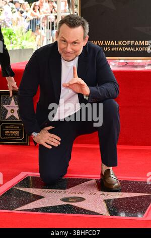 Los Angeles, Usa. Juni 2025. Christian Slater wurde am Montag, 9. Juni 2025 in Los Angeles, KALIFORNIEN, mit dem 2.815. Stern auf dem Hollywood Walk of Fame ausgezeichnet. Foto: John McCoy/UPI Credit: UPI/Alamy Live News Stockfoto
