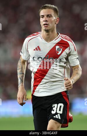 River Plates Mittelfeldspieler Franco Mastantuono blickt auf das Apertura Turnier 2025 des Spiels der argentinischen Professional Football League gegen Rosario Central im MAS Monumental Stadion in Buenos Aires am 29. März 2025. Stockfoto