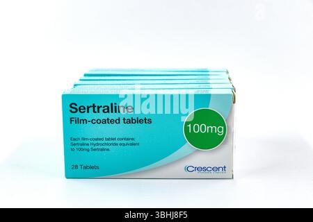 Verpackung von Crescent Sertralin 100 mg Filmtabletten auf weißem Hintergrund Stockfoto