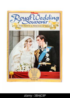 TV Times Royal Wedding Souvenir Magazin vom 29. Juli 1981, isoliert auf weißem Hintergrund Stockfoto