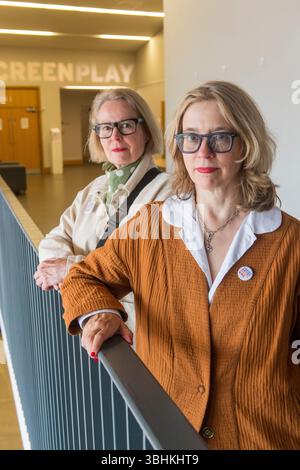 Carol Morley und Cairo Cannon im Shetland Drehbuch inspirieren Kreativität und Geschichtenerzählen in Shetlands lebendiger Film- und Kunstszene Stockfoto