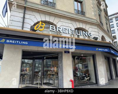 Genf, Schweiz - 12. Januar 2023: Breitling Boutique in Genf. Breitling SA ist ein Schweizer Luxusuhrmacher. Stockfoto