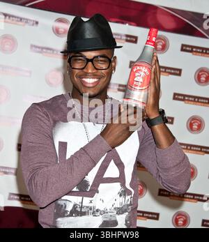 Ne-Yo in der Malibu Red Bottle Unterzeichnung im PA Wine & Spirits Store in Philadelphia - 01. Mai 2012 Stockfoto